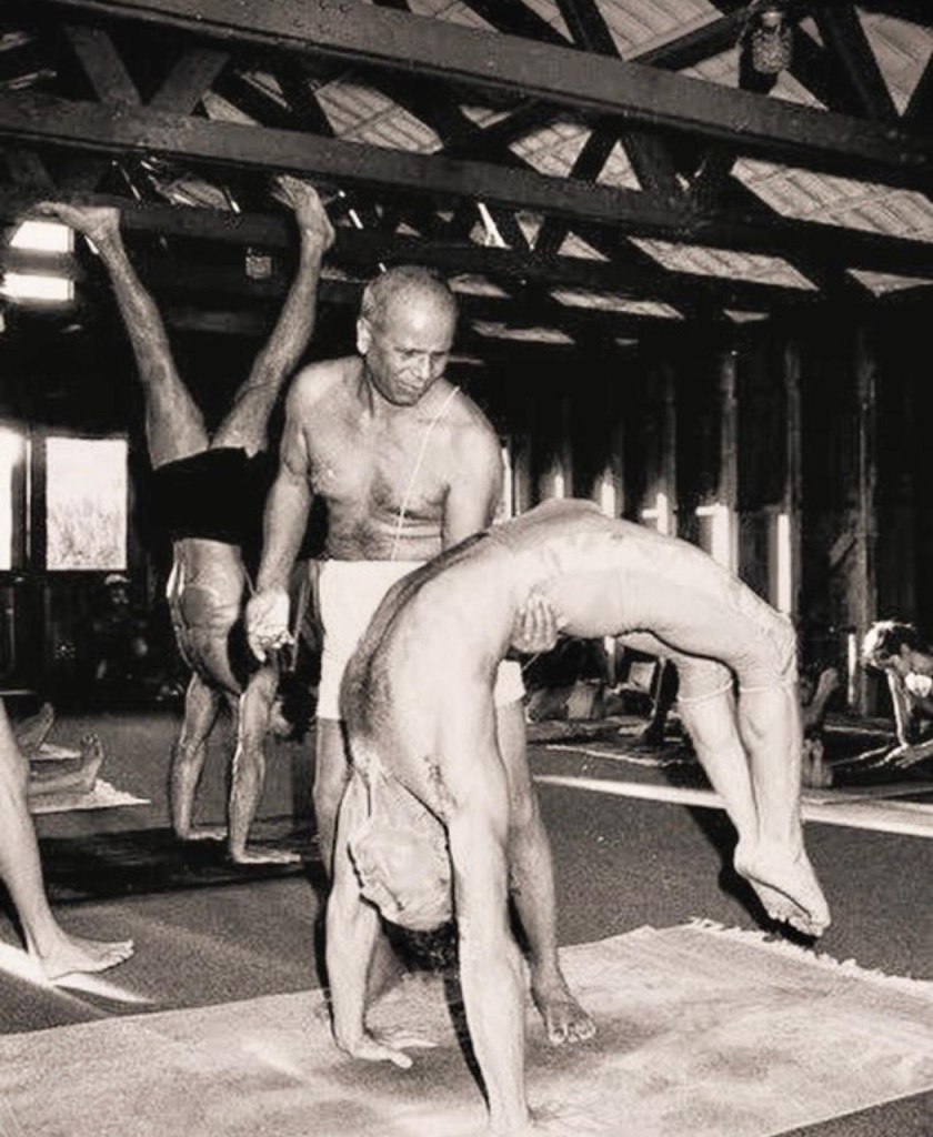 Govinda teaching toga